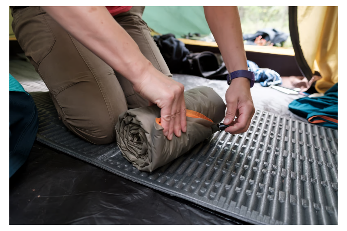 Colchonetas familiares: cómo dormir cómodo en campamentos recreativos
