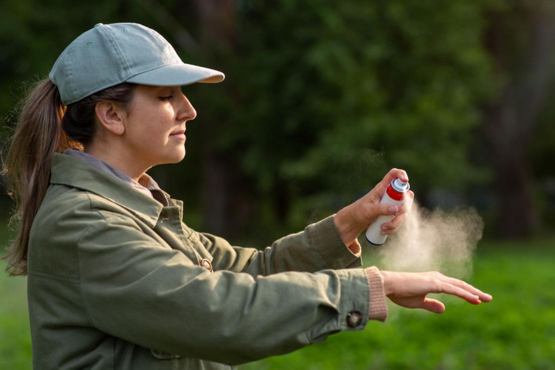 Garrapatas y mosquitos en temporada de lluvias: cómo protegerte en tus salidas