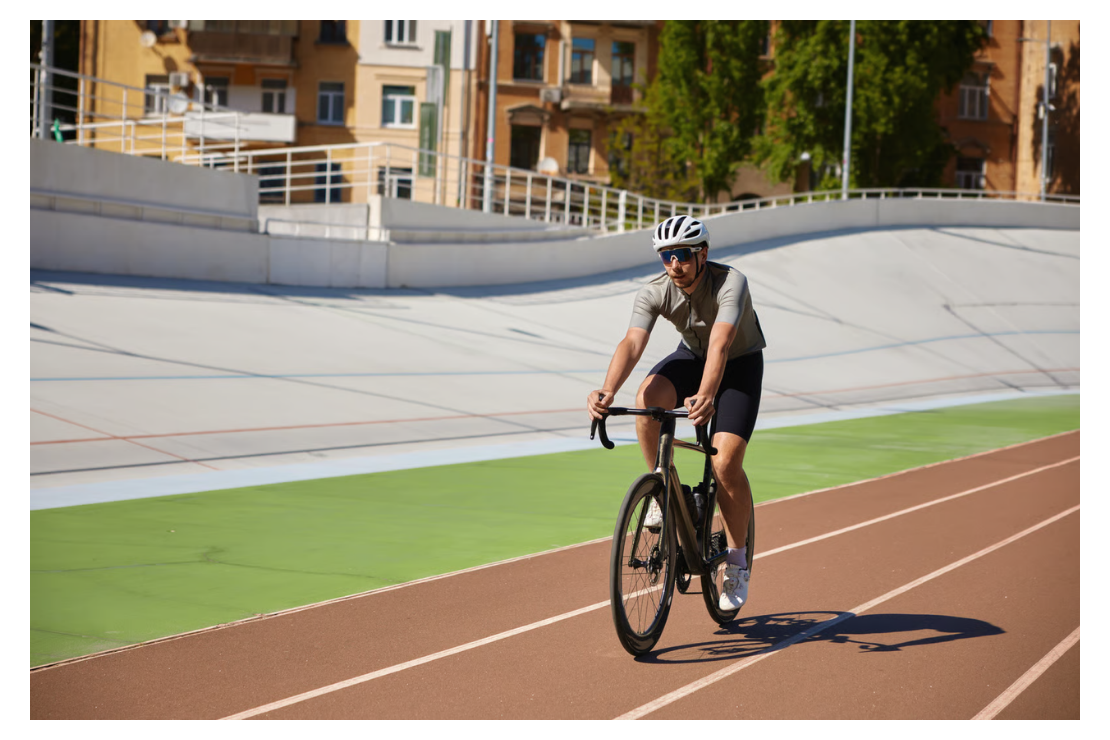 Equipo Indispensable para Ciclismo Urbano Seguro: Tu Guía Completa