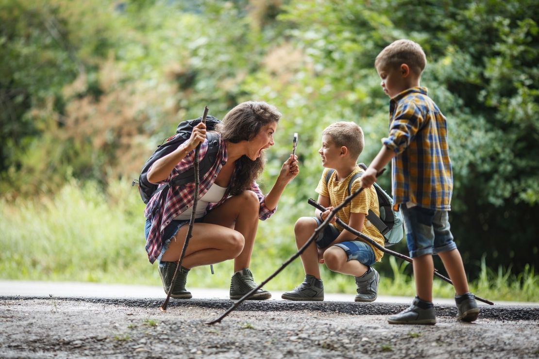 Senderismo con niños: Rutas seguras y el equipo adaptado para toda la familia